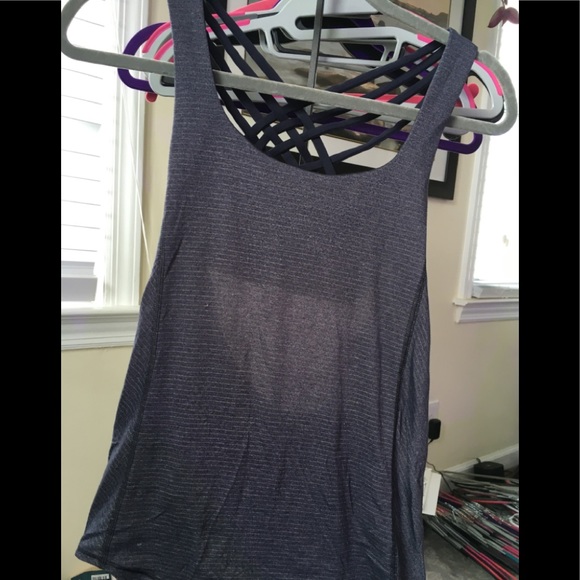 Lululemon top size 2 - Picture 7 of 8